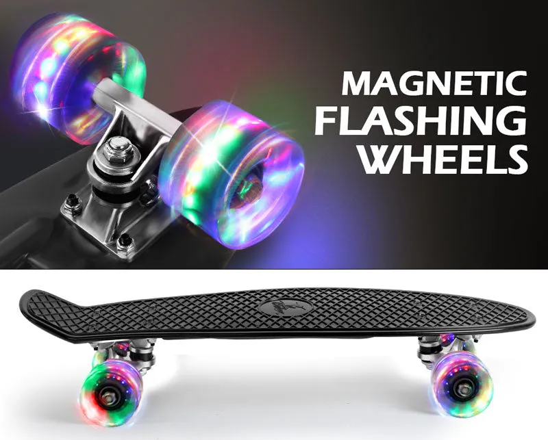 Beleev 22" cruiser skateboard svart LED-hjul