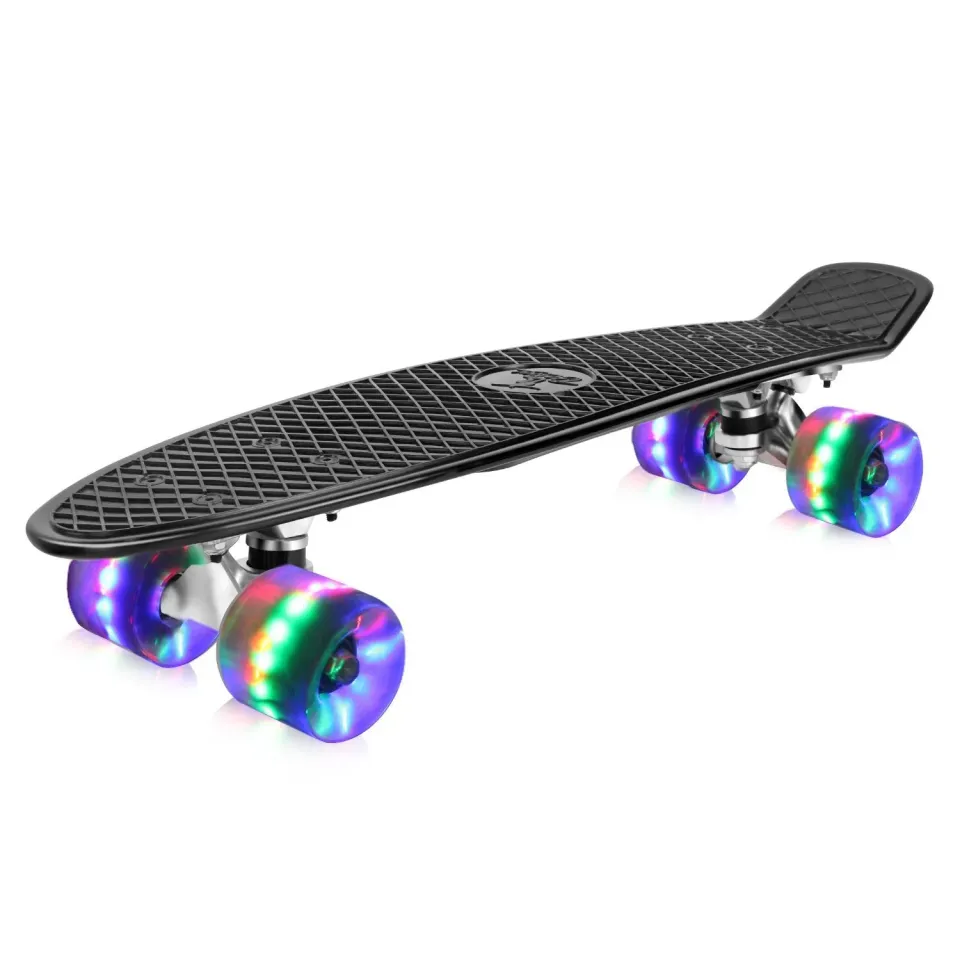 Beleev 22" cruiser skateboard svart LED-hjul