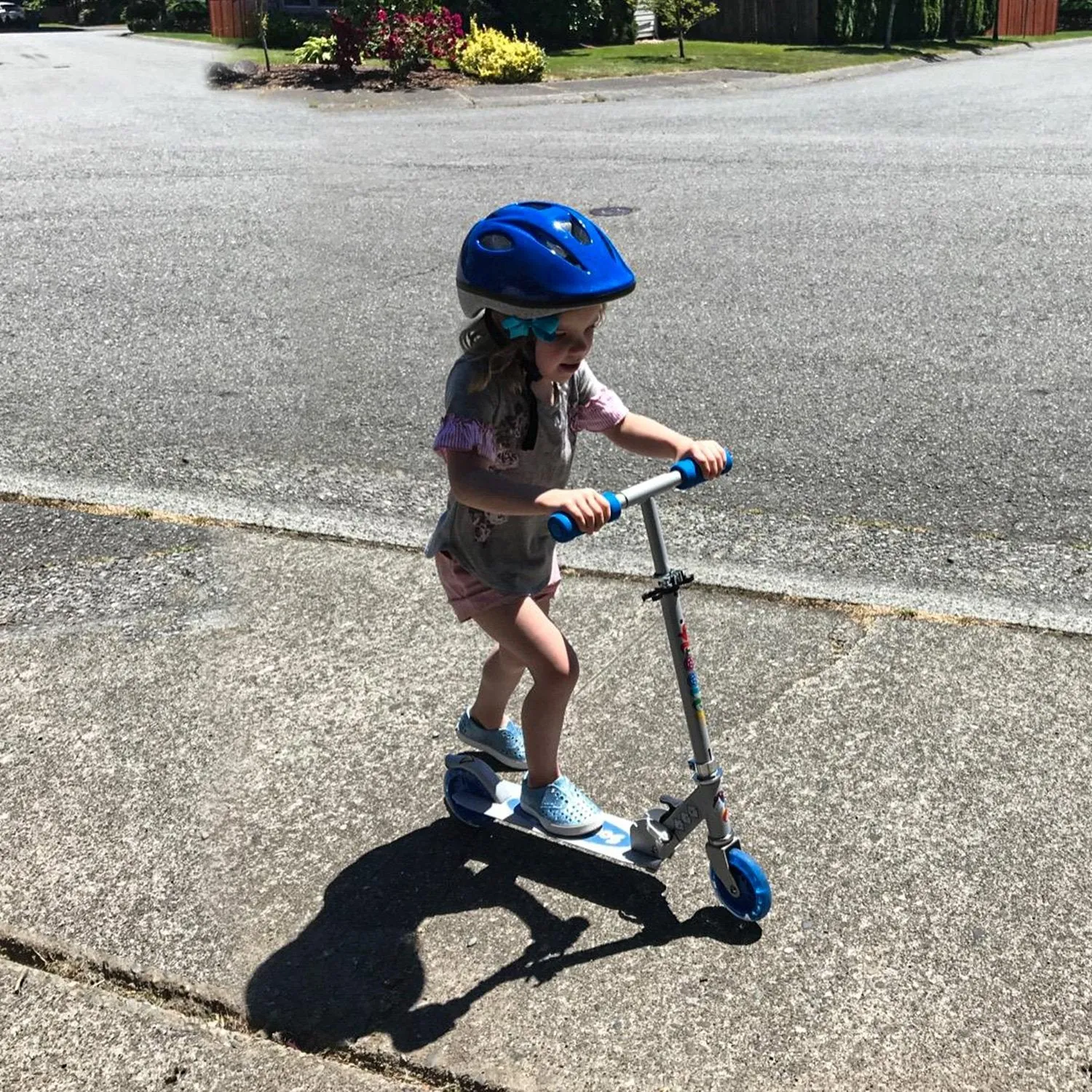 Beleev V1 2-hjulig sparkcykel blå lysande hjul