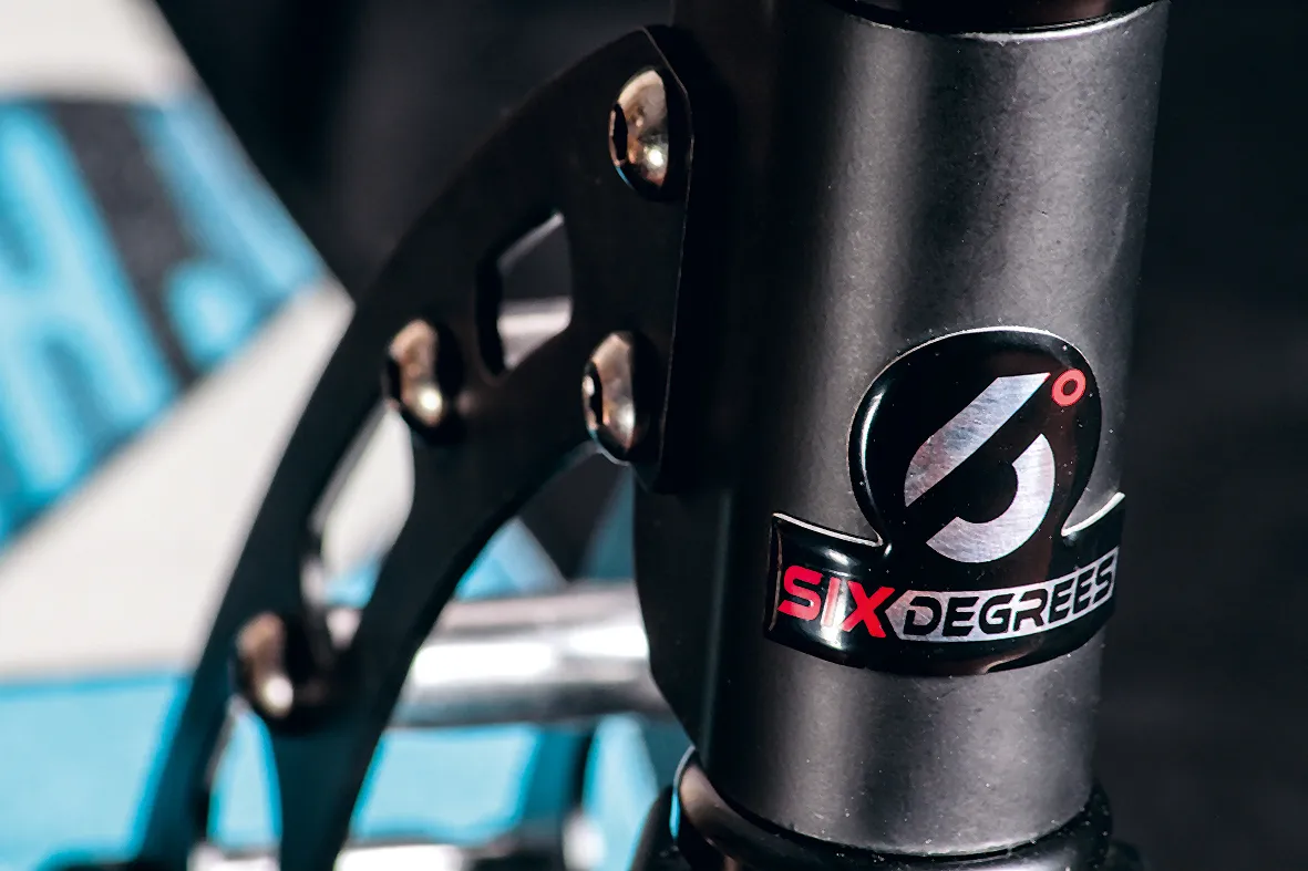 Six Degrees sparkcykel aluminium 230/215 mm turkos