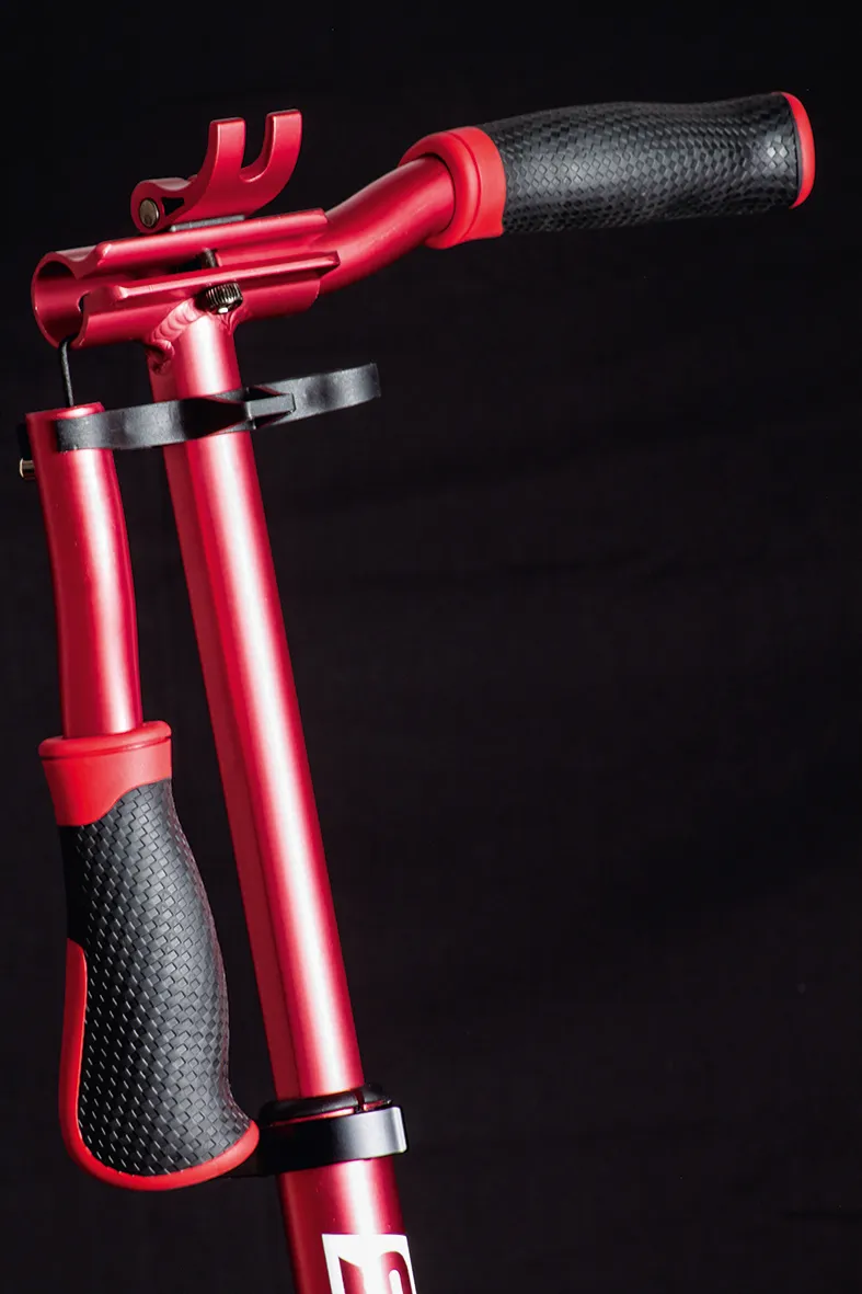 SIX DEGREES sparkcykel 230/215 mm röd PU-hjul