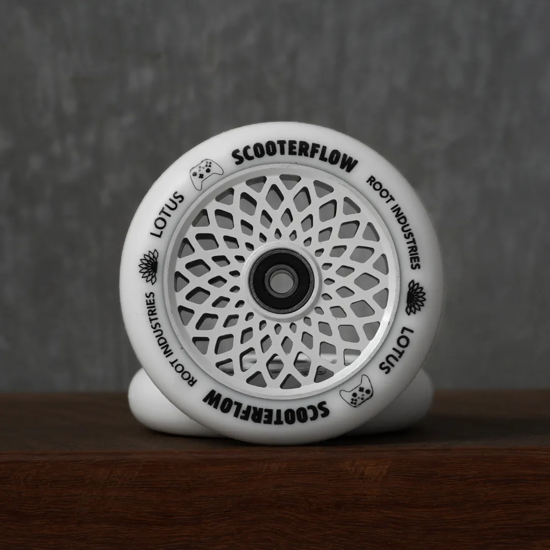 Root Industries Lotus 110mm hjul White/White ScooterFlow