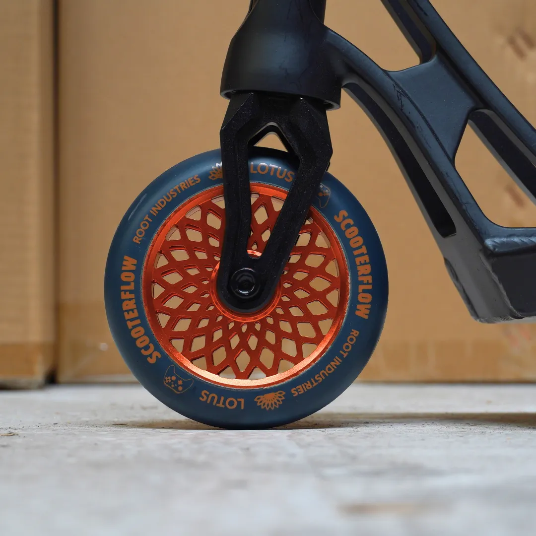 Root Industries Lotus 110mm hjul blå/orange limited