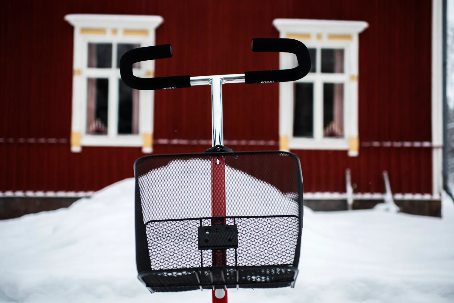 ESLA Kickspark nätkorg med fästen svart