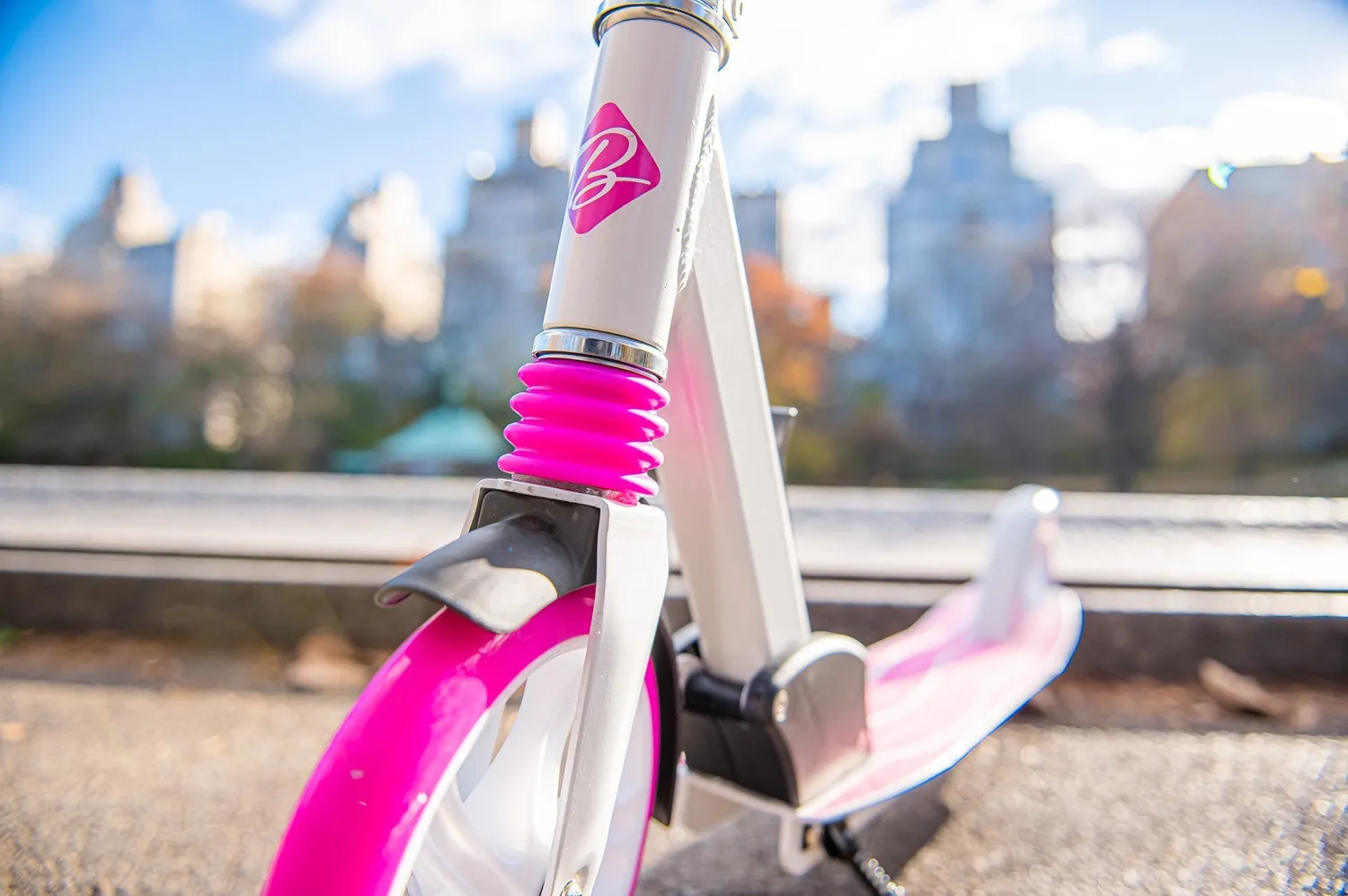 Beleev V5 sparkcykel rosa 200 mm stötdämpad